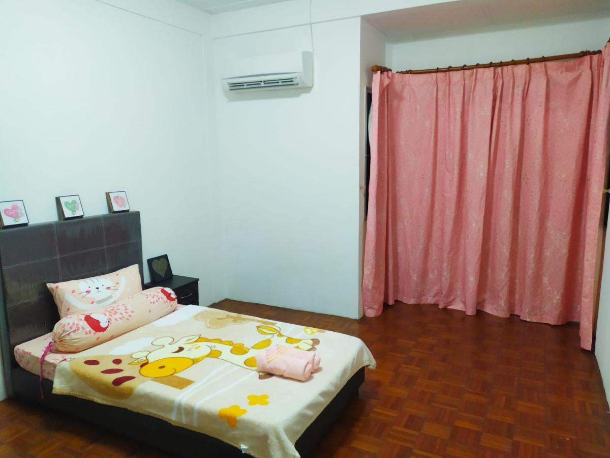 Victoria Homestay Sibu - Next To Shopping Complex & Large Car Park Area With Autogate Exteriör bild
